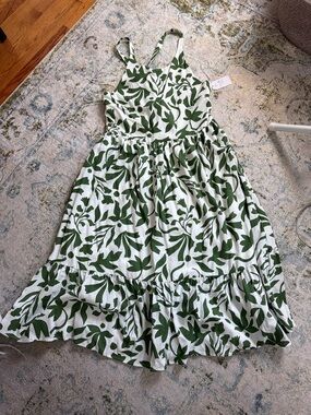 Time and Tru White Sundress with Green Leaf Print